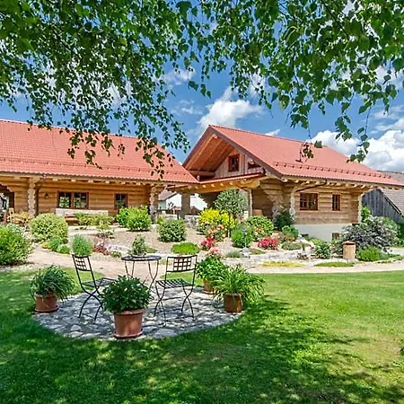 Heumanns Blockhaeuser Am Wald Resort *